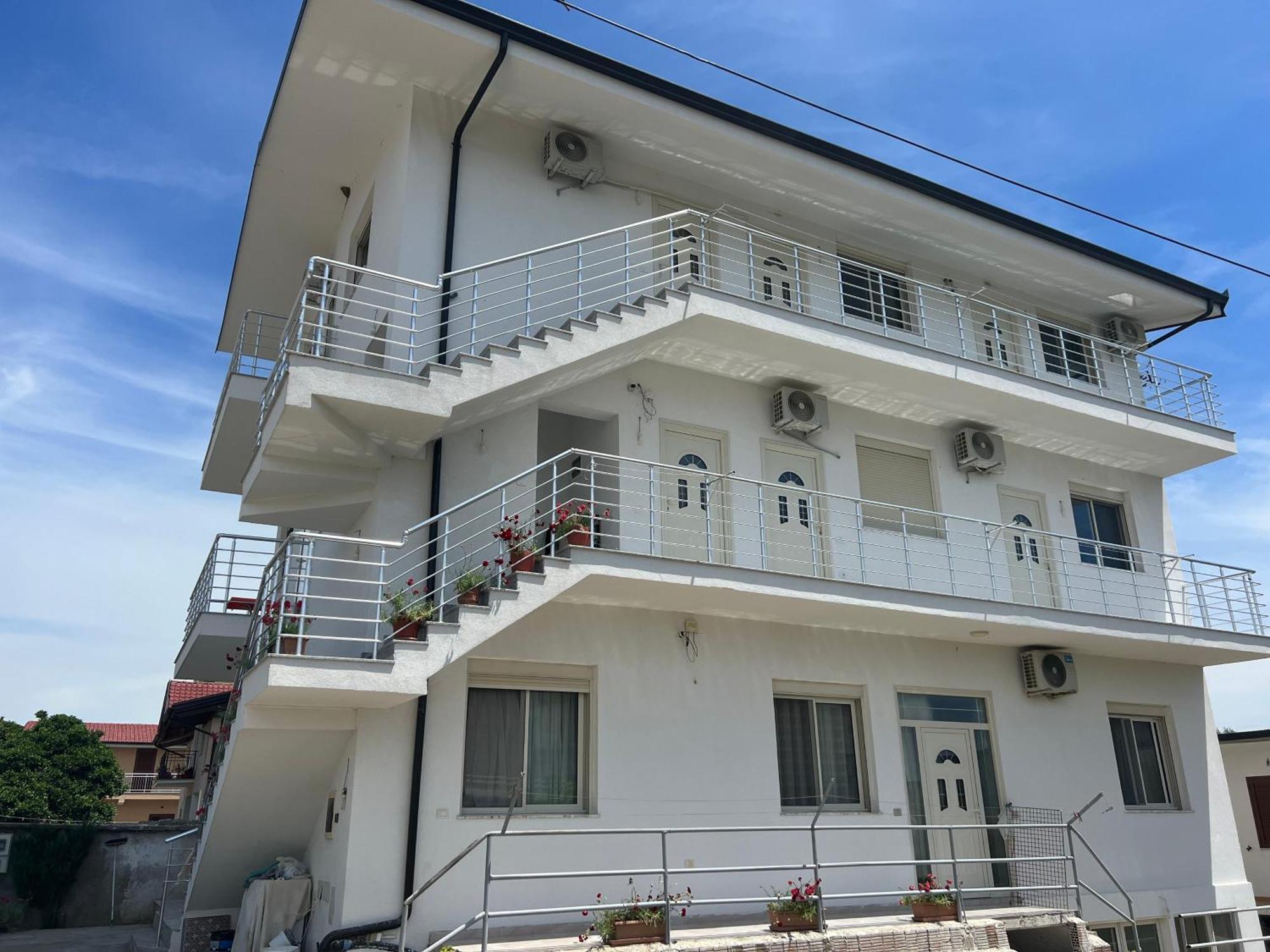 Kleida Beach Vacation Rentals Spille Exterior photo